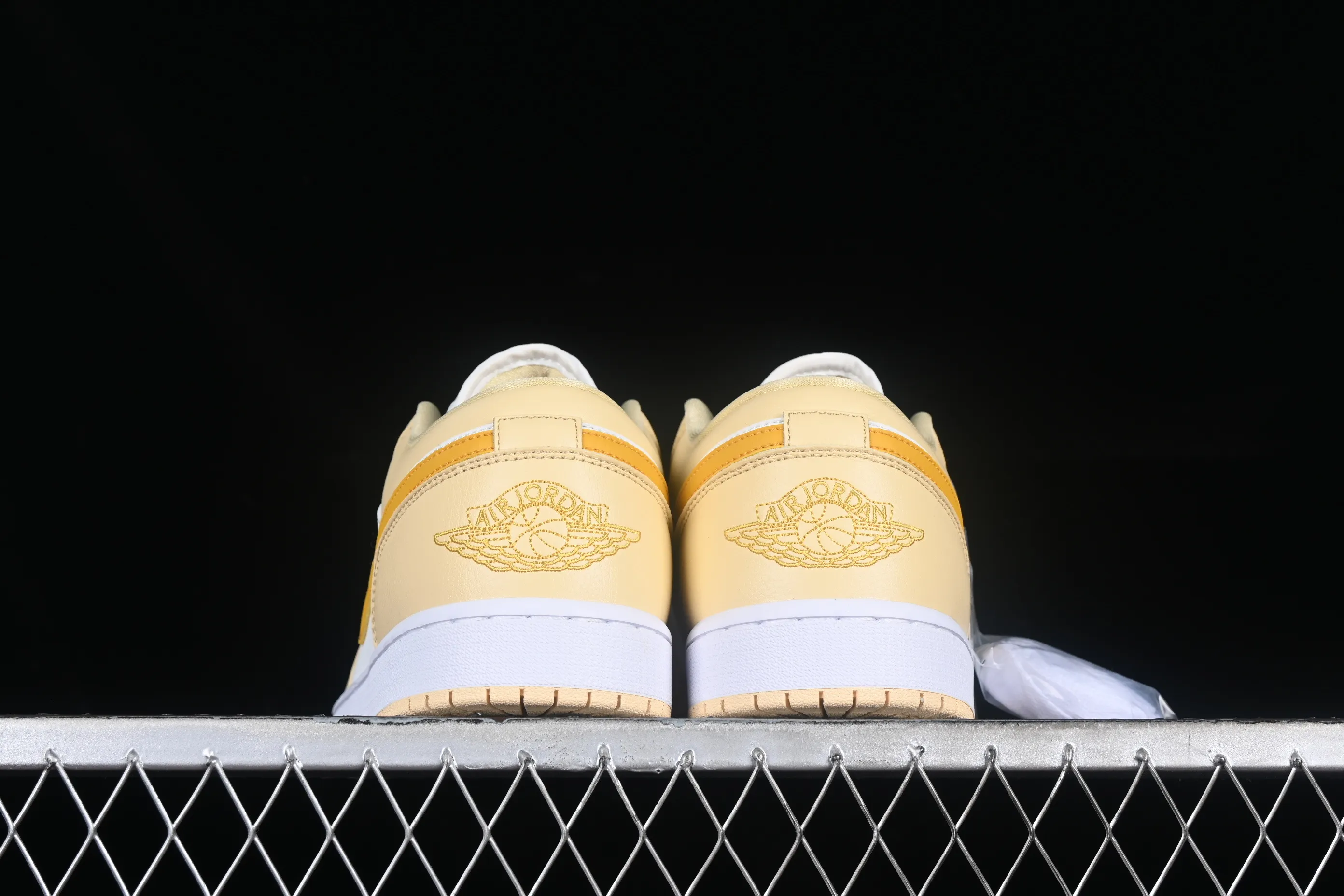 All categories Air Jordan Jordan series basketball shoes Air Jordan 1 Low Air Jordan 1 Low "Yellow" AJ1 Joe 1 Banana Yellow Low-top cultural casual sneakers DC0774-170